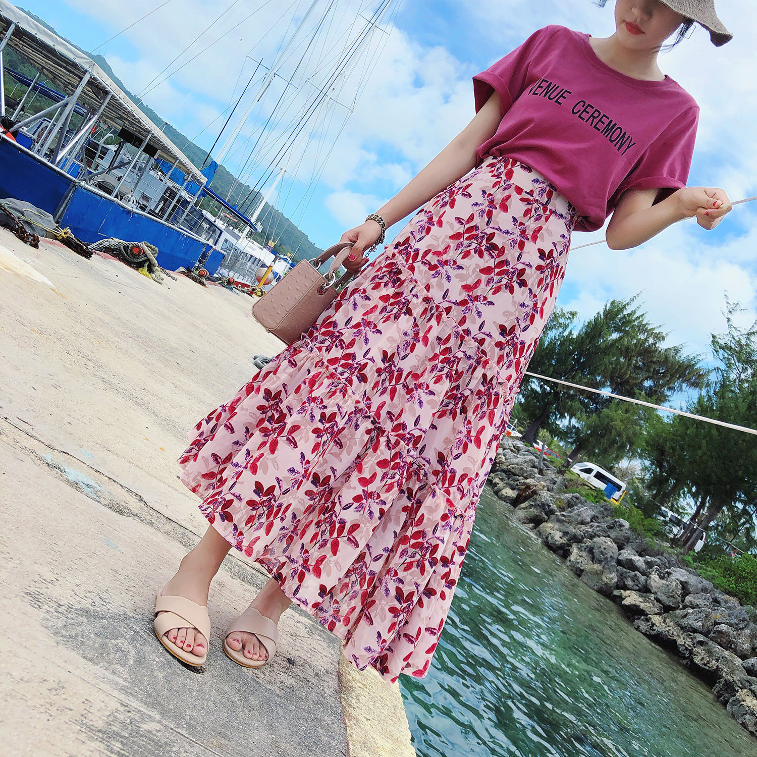 腿粗的女人别穿紧身裤，看看下面女人这样穿，整条街回头率都归你