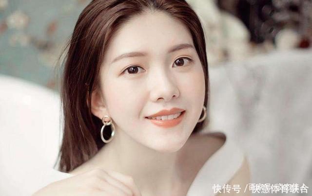  脸部：红霉素软膏加它涂抹脸部，不出15天淡斑又美白，赶紧去备上一支