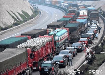 100公里路程跑高速还是国道？老司机一分析，车主后悔没早知道