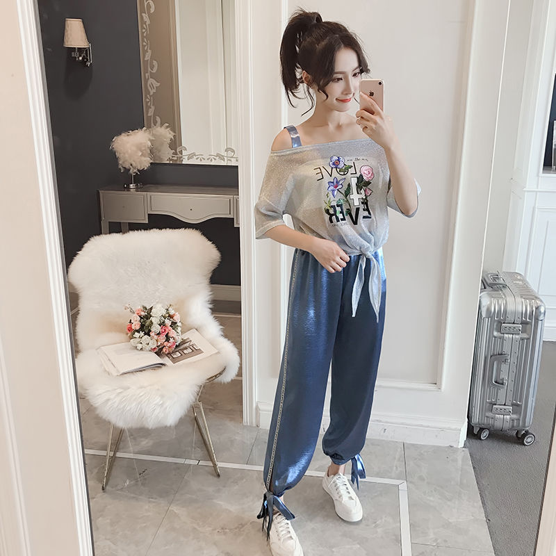 去了10次上海才知道“温柔”套装真的美翻，每款穿上都像细腿精