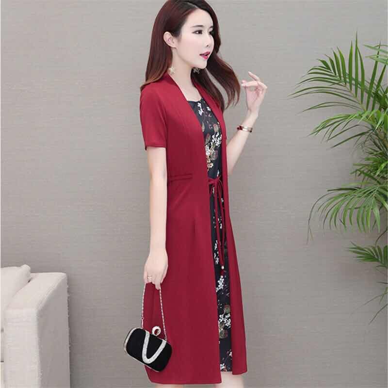 身材丰满的女人，建议穿这种收腰连衣裙，比旗袍洋气，女人味满满