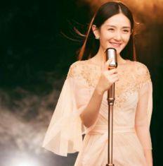 多变的谢娜，穿上裙子的她也可以很仙，美到不敢认