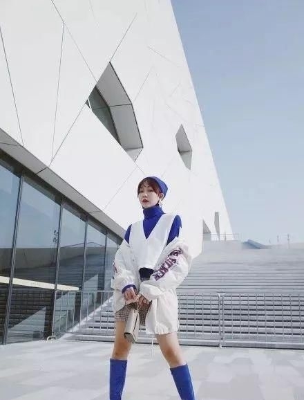 系腰带:今年冬天小个子千万不要这样穿衣服,太显高啦!