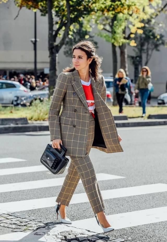 『短袖』【妆衣时尚潮流】现在开始穿西服 短袖了,给你美爆全部初春!!