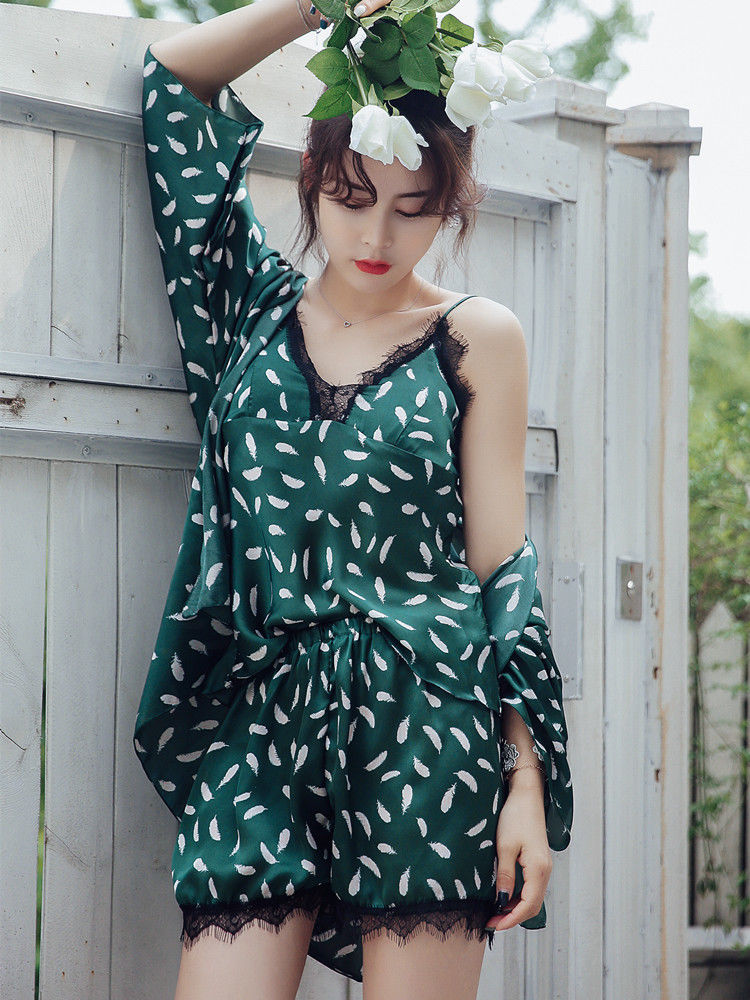 老式睡衣已过时，看看这几款优雅有女人味，主要老公超喜欢