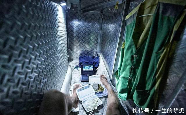 人均住宅仅3平米！为何有的香港人宁愿住“笼屋”，都不来内地？