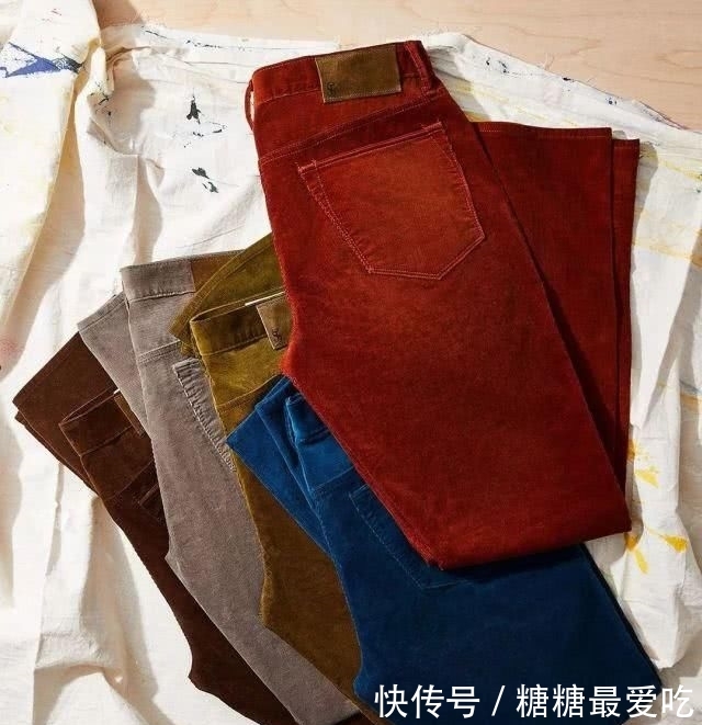  【服饰】一条“普通”的灯芯绒裤，成功吸了跨年女孩子的目光