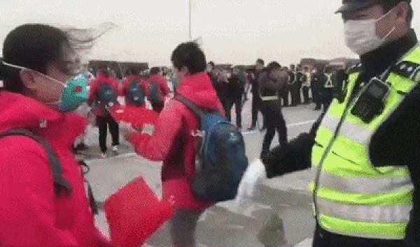  医疗队■广东医疗队遇上福建医疗队，画风哈哈哈…