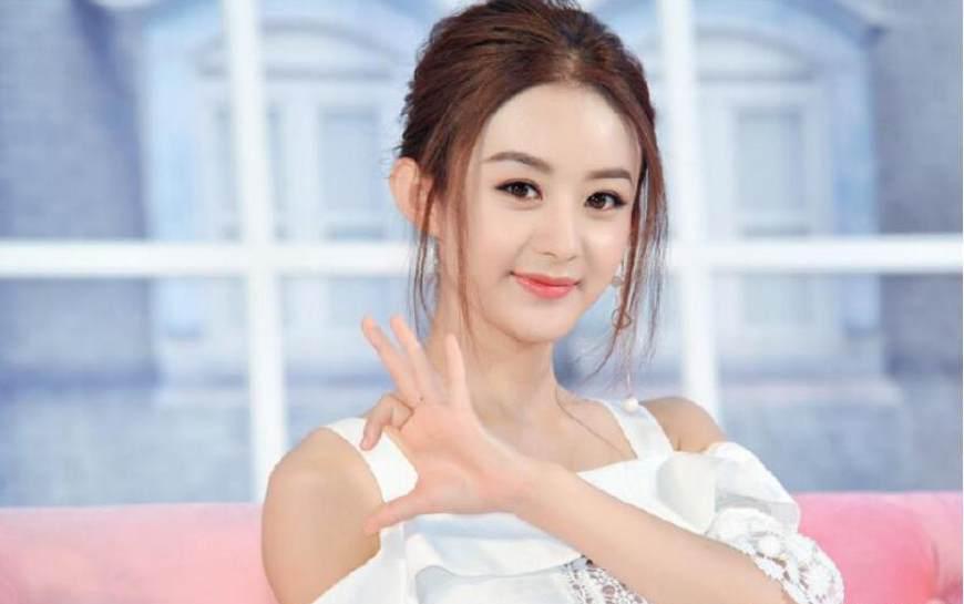 赵丽颖的迷人照，图2像个女汉子，图8好像邻家“小媳妇儿”！