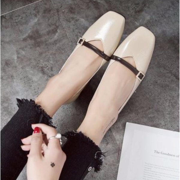 夏天就应该穿这种凉鞋，老司机开车都可以穿，凉爽舒适