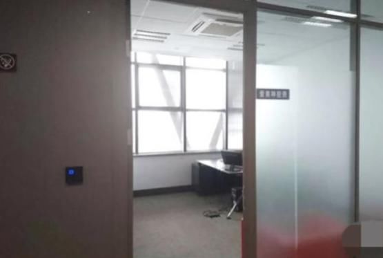 范冰冰工作室好荒凉！如今人去楼空，知情人还称她的广告禁止播出