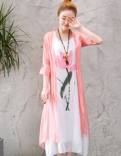 早秋还是有点热，体胖多汗的妈妈就喜欢穿棉麻装，清凉透气还时尚