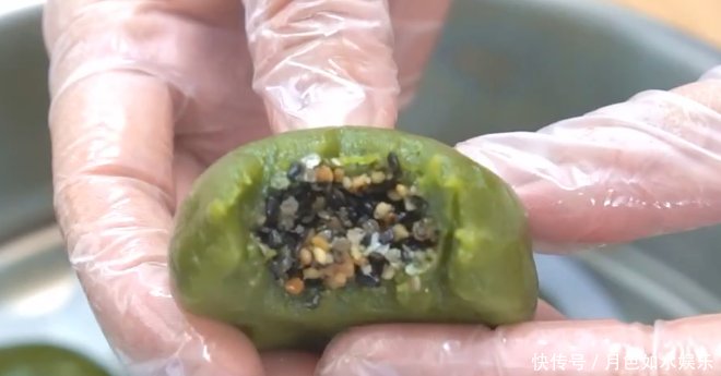 【香甜】又到了吃青团的季节,其实做法很简单,软糯香甜,超级好吃
