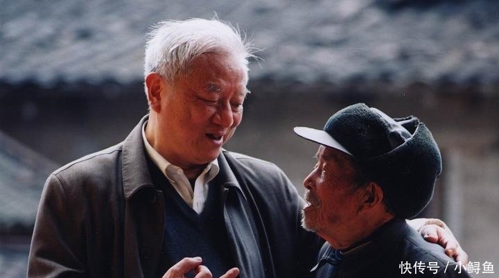  「取消」有专家建议取消土葬改为火葬，还美其名曰：对农民好，