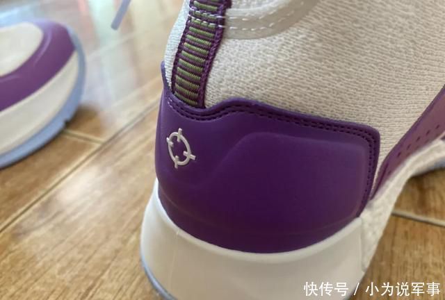 鞋面:全掌类boost,足弓大碳板,范弗里特上脚的狙击一代你期待吗