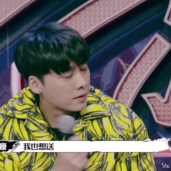 李易峰疑似回怼热搜变胖传言，晒出一张照片粉丝纷纷表示心疼了!