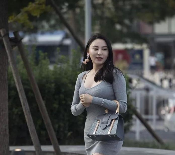  『美女』身材气质，可不是一朝一夕能出来的