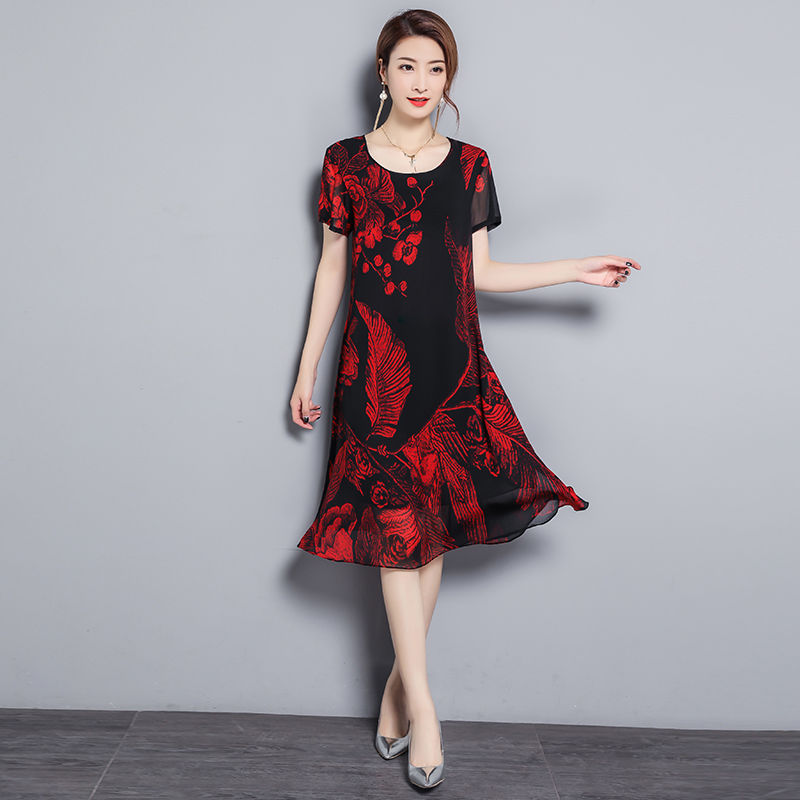 姐姐比我大5岁，她穿了这连衣裙，跟我逛街，别人都以为我是姐姐