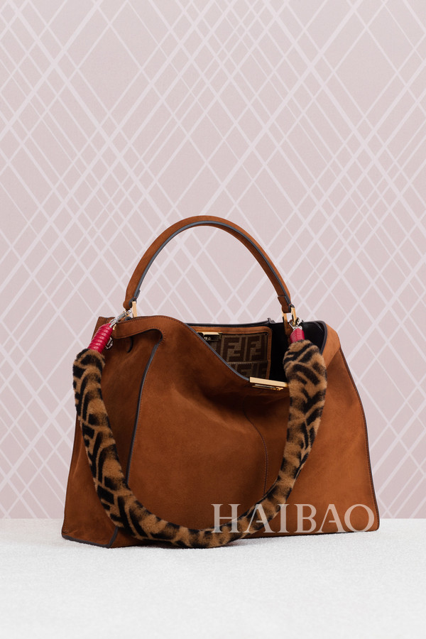 芬迪 (Fendi) 推出Peekaboo X-Lite系列手袋