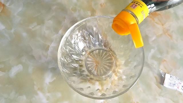 把开塞露和白醋加在一起，解决了爱美之人的难题，进来学学吧