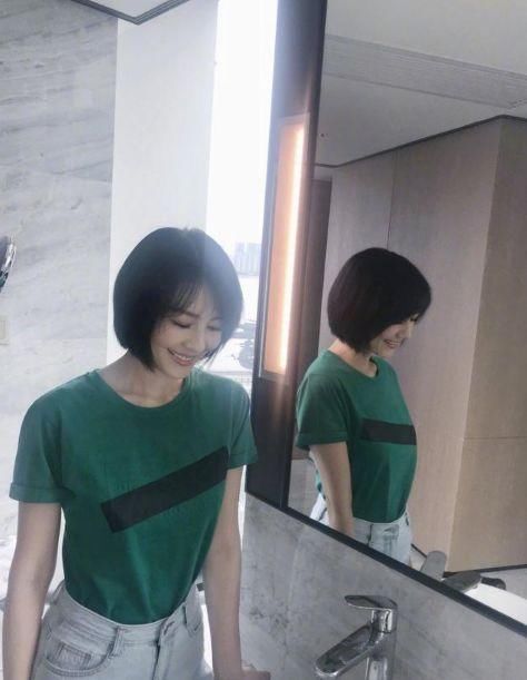 62岁米雪剪短发重回颜值巅峰期，直接年轻了40岁，一点不输高圆圆