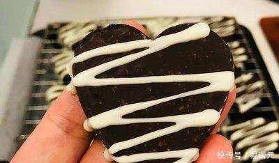  『饼干体』巧克力饼干别再买着吃了，不用水不用油，而且不用烤，在家就能做！