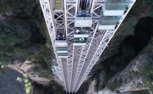 世界上最高的电梯：耗资近3亿人民币打造，就在我国张家界