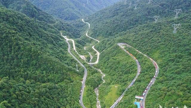 川藏线的屏障，二郎山天堑消失了，成今天旅游好去处
