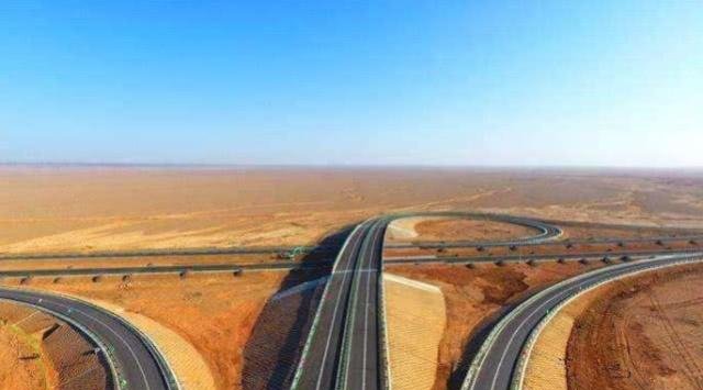 中国最“荒凉”的高速，全长达2540公里，却几乎看不到一辆车