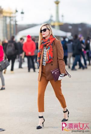  『帅气』【尚】裤子街拍正流行 巧搭裤子穿出帅气