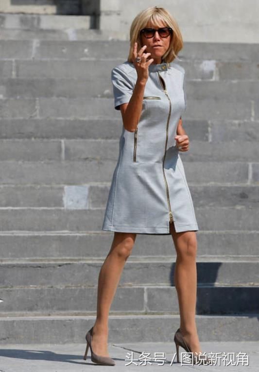 法国第一夫人爱打扮，花哨服饰扎眼睛，镜头下瘦成皮包骨