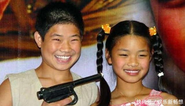 《小兵张嘎》嘎子哥和英子14年后重聚, 谁注意