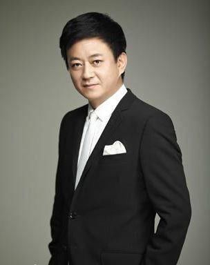 朱军发声明否认“性骚扰实习生”，罗昌平表示弱者只能强颜欢笑