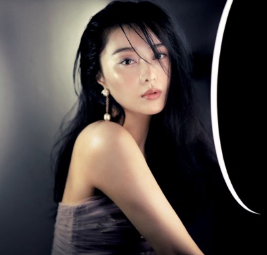  『显得』奔三的女人穿打底裤俗气,成熟女性怎么穿搭能显得优雅显气质?