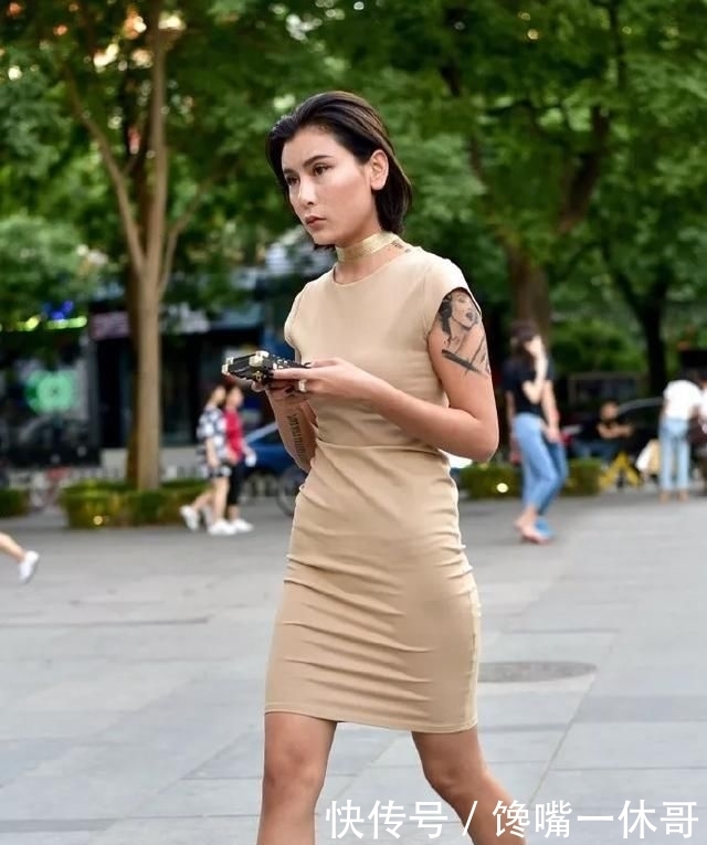 小姐姐■高跟鞋搭配热裤,让你轻松成为长腿女神