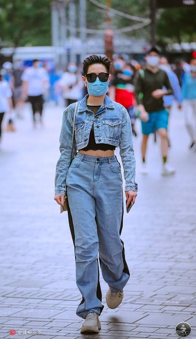  你也能够：街拍：我们在时尚领域所学到的东西是需要灵活的运用的