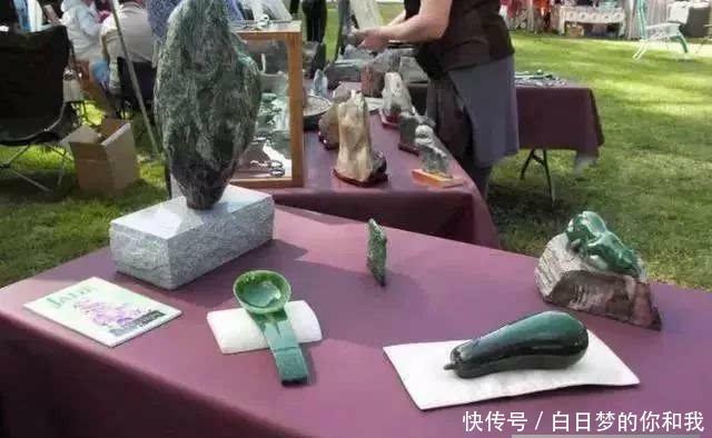  「玉石」谁说老外不玩奇石, 看看国外的石头市场是啥样!