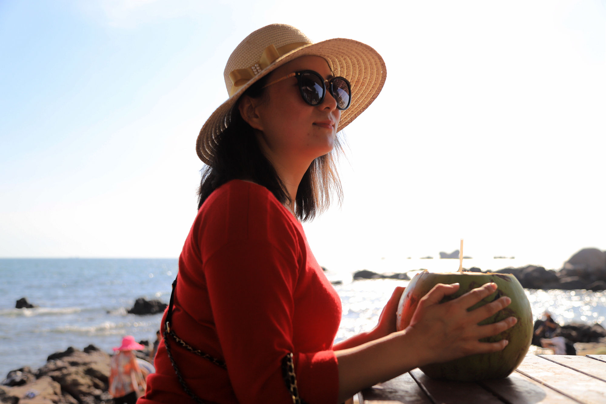 【遇上一座城】请到天涯海角来，一起去看比基尼大长腿的三亚微游