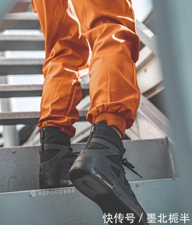  #上脚#谍照预览全新黑色NikeAirFearofGod1上脚效果