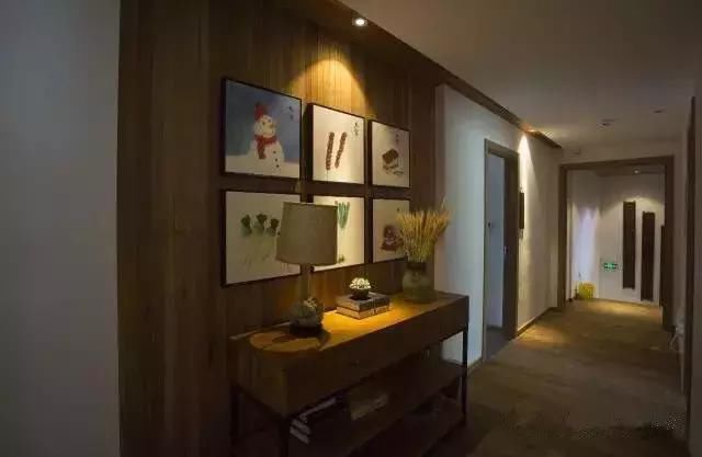 工作20年就退休，带4个闺蜜归隐山林，过上神仙般的生活