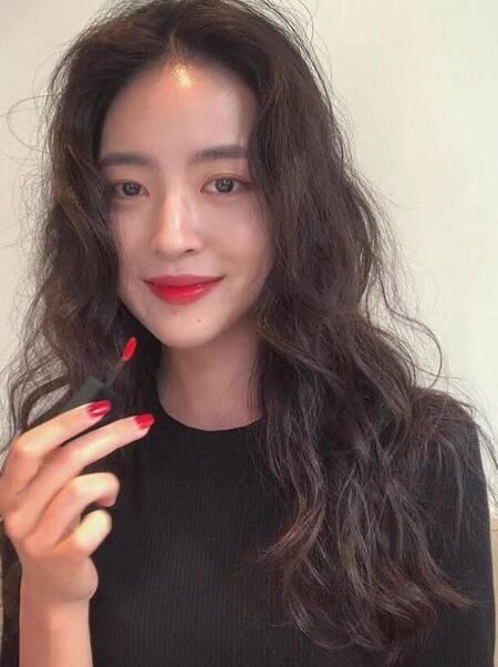  【女生】女生除了“长直发”，这3款“减龄”卷发也可一试，减龄百搭还显气质