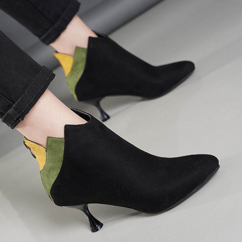 现在的女人真敢穿，出门穿这样的高跟鞋，美丽尽显好身材