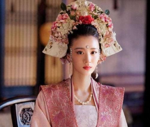  『眼拙』怪不得觉得“张妼晗”眼熟，当初被惊艳的手机广告女主竟是她，真是怪我眼拙