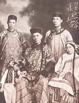  风靡■美国人假扮清朝魔术师，靠空手抓子弹风靡欧洲，死后揭开欺世真相
