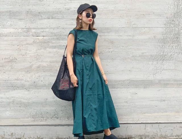 『高腰窄裙』显高神品!让个子矮的女孩简单地穿出170cm高挑身材的视觉效果