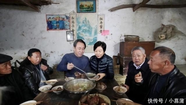  [老父]“衣锦还乡”恒大许家印陪老父回乡探亲, 霸气福利惠及乡