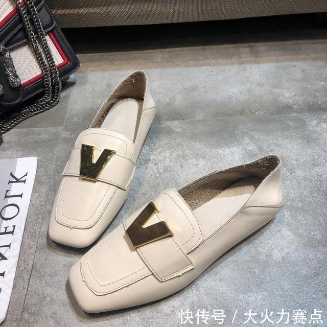 今年流行的百搭款鞋