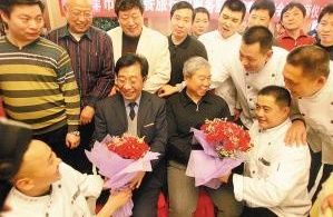 女人不易，别让她再流泪，维E加它涂脸2天美白祛斑，让她展笑颜