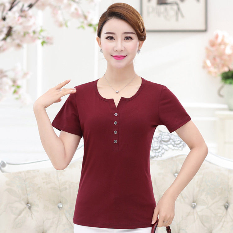 等了足足三天，才等到这妈妈装出现!穿上舒适显瘦超美嫩