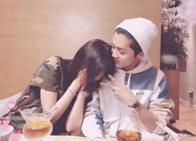 关晓彤鹿晗屡次被传分手，关晓彤爸爸的这条微博无意道出真相！